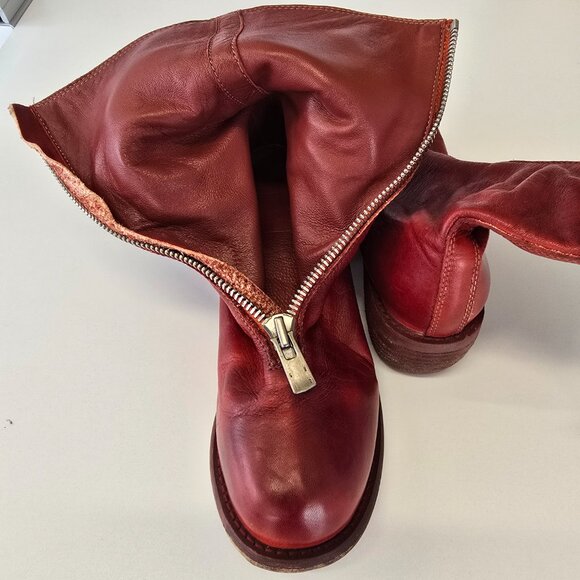 Guidi Distressed Front Zipped Ankle Boots - Picture 6 of 16